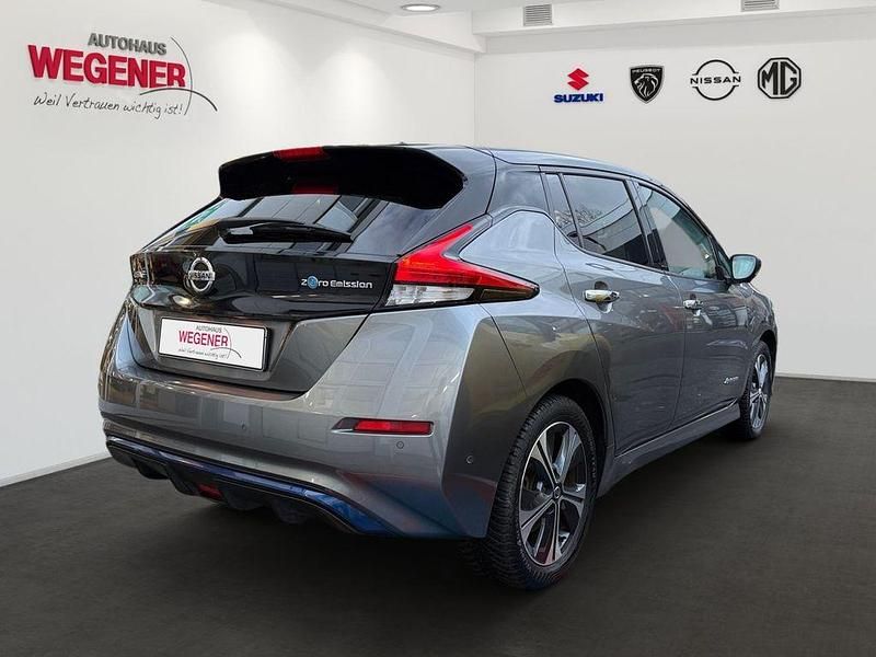 Gebraucht Nissan Leaf Tekna 160 kW (218 PS) 2020 Dark grey m/black m Kleinwagen
