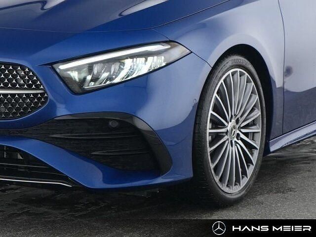 Gebraucht Mercedes A200 AMG 163 PS (119 kW) 2024 Lack spektralblau Limousine