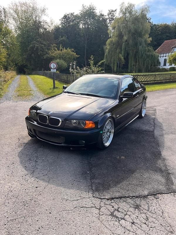 Schwarz Gebraucht 2001 BMW 330 M Sport Coupé | 9.999 € (Guter Preis) - Bild 1/4