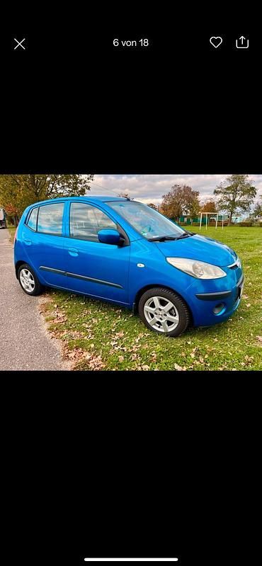 Gebraucht Hyundai i10 70 PS (51 kW) 2010 Blau Kleinwagen