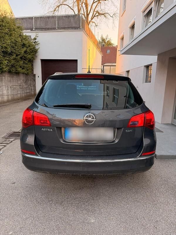 Gebraucht Opel Astra 2014 Grau Kombi