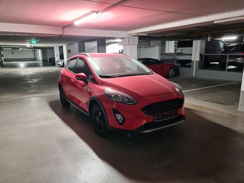Rot Gebraucht 2021 Ford Fiesta S Kleinwagen | 15.500 € (Fairer Preis) - Bild 1/4