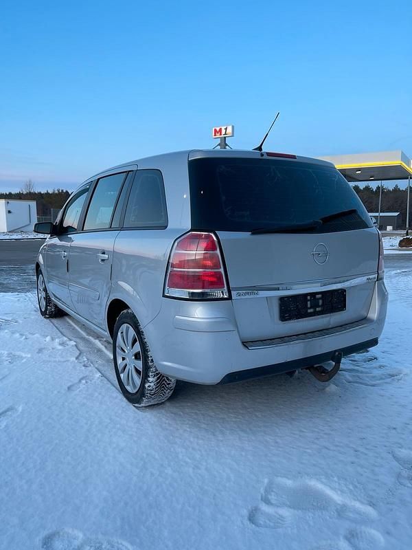 Gebraucht Opel Zafira 150 PS (110 kW) 2005 Silber Van / Kleinbus