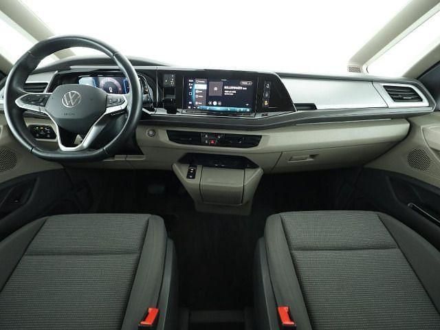 Gebraucht VW Multivan Basis 150 PS (110 kW) 2024 Candyweiß Van