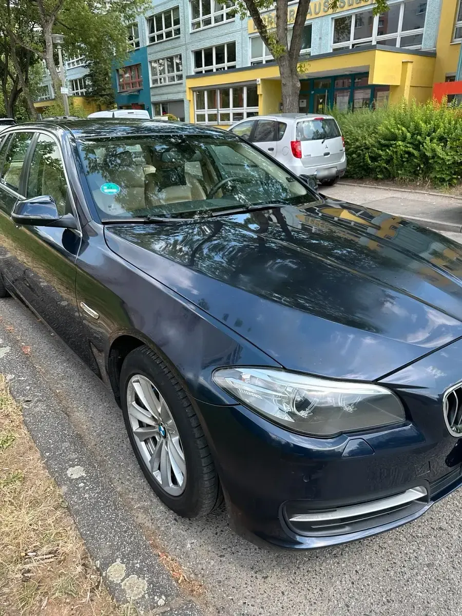 Gebraucht BMW 520 190 PS (139 kW) 2016 Blau Kombi