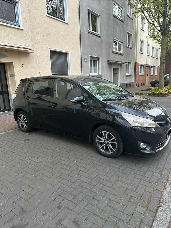 Gebraucht Toyota Corolla 124 PS (91 kW) 2013 Schwarz Kombi