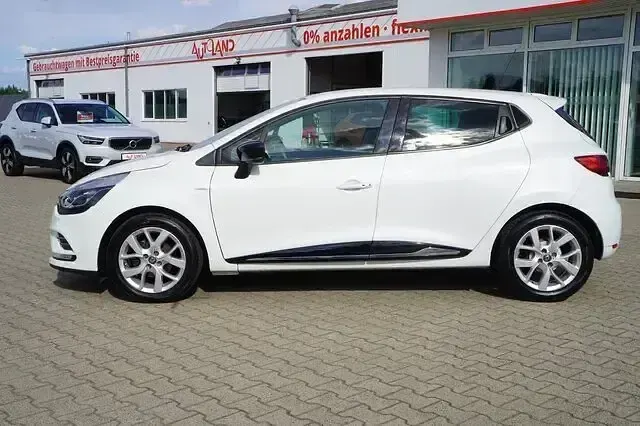 Gebraucht Renault Clio LIMITED 73 PS (53 kW) 2018 Weiß Kleinwagen