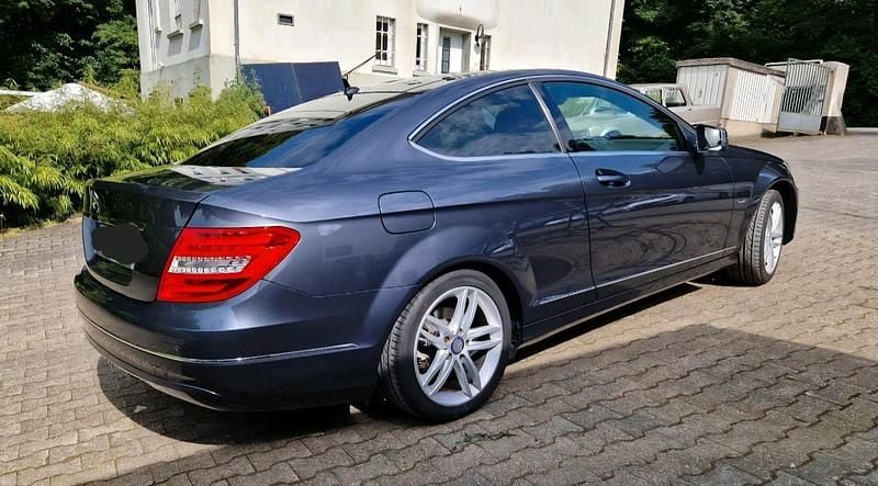 Gebraucht Mercedes C180 156 PS (114 kW) 2012 Andere farben Coupé