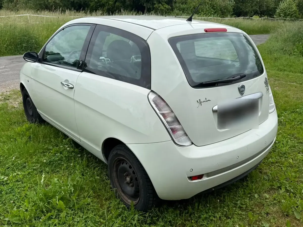 Gebraucht Lancia Ypsilon 65 PS (47 kW) 2008 Weiß Kleinwagen