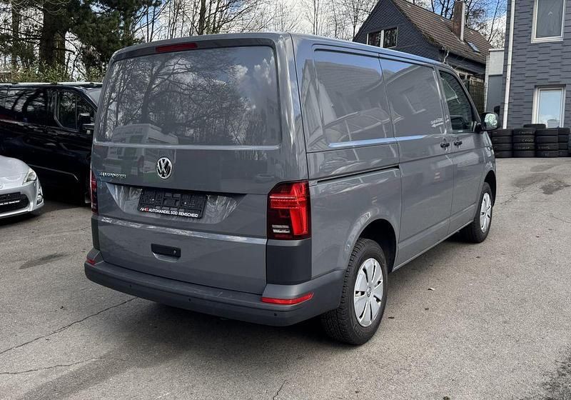 Gebraucht VW Transporter 150 PS (110 kW) 2023 Grau Van