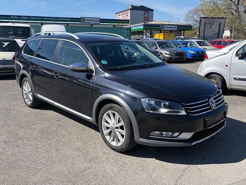 Gebraucht VW Passat Alltrack Basis 177 PS (130 kW) 2015 Schwarz Kombi