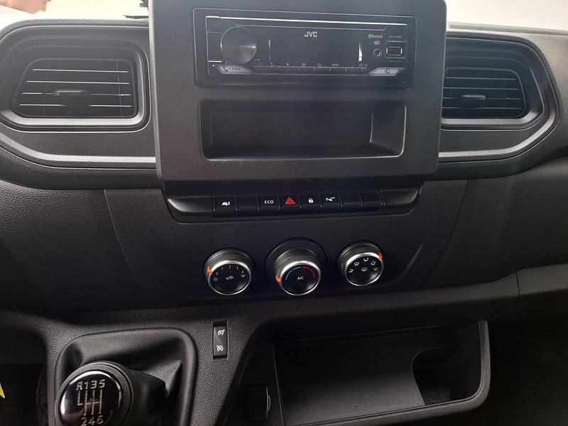 Używany Renault Master 136 KM (100 kW) 2021 Biały Van