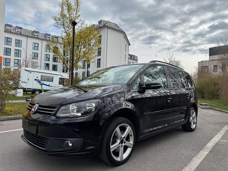 Gebraucht VW Touran 105 PS (77 kW) 2012 Schwarz Van / Kleinbus