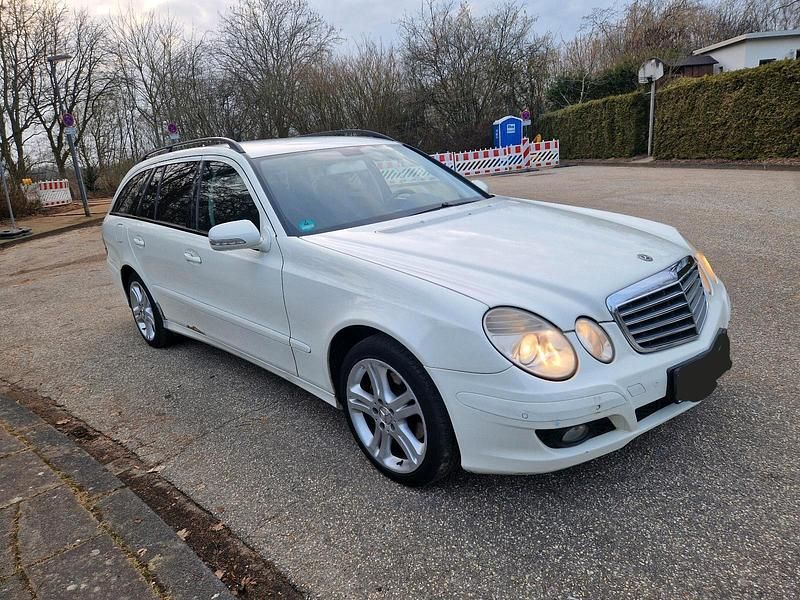 Gebraucht Mercedes E220 170 PS (125 kW) 2007 Weiß Kombi