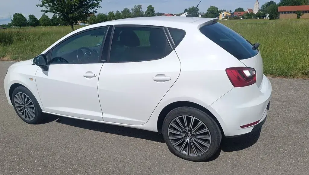 Gebraucht Seat Ibiza CONNECT 90 PS (66 kW) 2015 Weiß Limousine