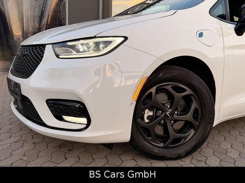 Gebraucht Chrysler Pacifica Limited 291 PS (214 kW) 2023 Weiß SUV