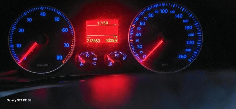Weiß Gebraucht 2008 VW Golf V Sport Kleinwagen | 2.000 € (Guter Preis) - Bild 1/4