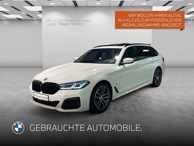 Weiß Gebraucht 2022 BMW 520 M Sport Kombi | 35.711 € (Etwas zu teuer) - Bild 1/4