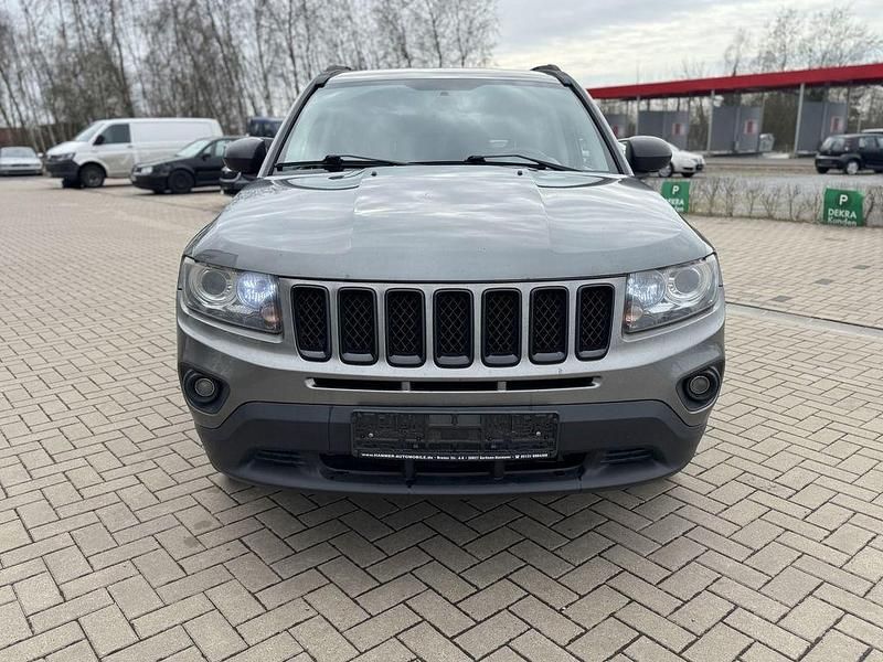 Gebraucht Jeep Compass Limited 163 PS (119 kW) 2012 Mineral gray met. clear coat SUV