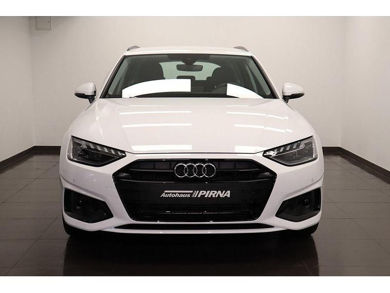 Gebraucht Audi A4 Advanced 204 PS (150 kW) 2023 Weiß Kombi