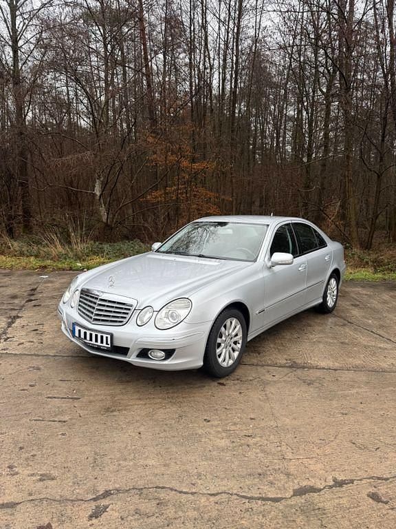 Gebraucht Mercedes E200 Elegance 184 PS (135 kW) 2006 Silber Limousine