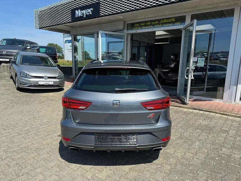 Gebraucht Seat Leon ST CUPRA 300 PS (220 kW) 2018 Pirineos grau metallic Kombi