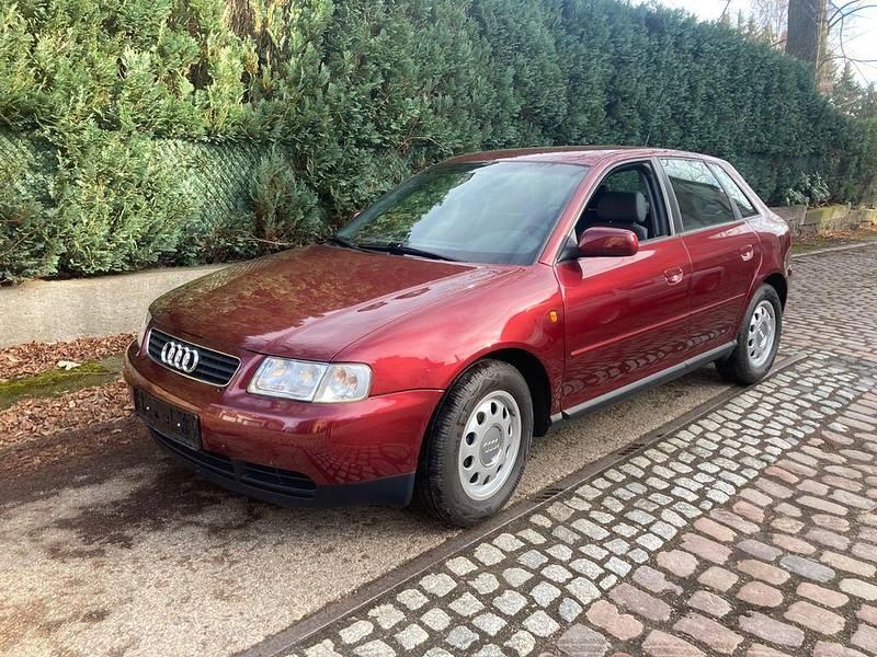 Gebraucht Audi A3 Sport 102 PS (75 kW) 2000 Rot Kleinwagen