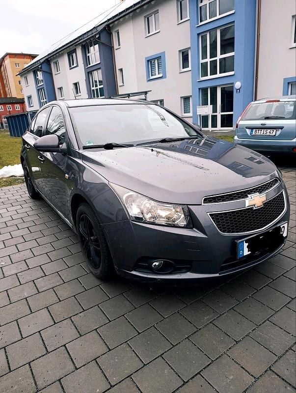 Gebraucht Chevrolet Cruze 150 PS (110 kW) 2011 Grau Limousine