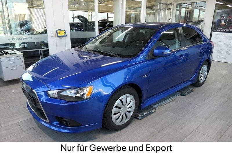 Gebraucht Mitsubishi Lancer Sportback Plus 117 PS (86 kW) 2016 Blau Limousine