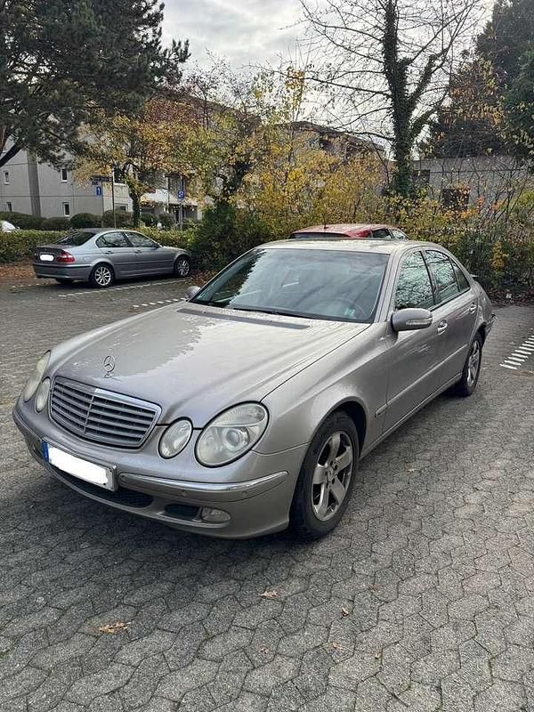 Gebraucht Mercedes E240 Elegance 177 PS (130 kW) 2003 Limousine