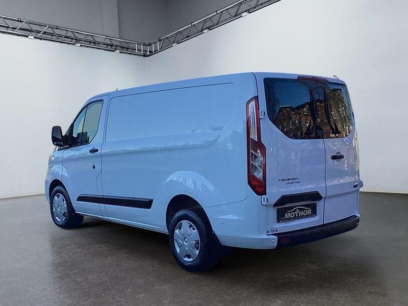 Gebraucht Ford Transit Custom Trend 105 PS (77 kW) 2023 Frostweiß Van