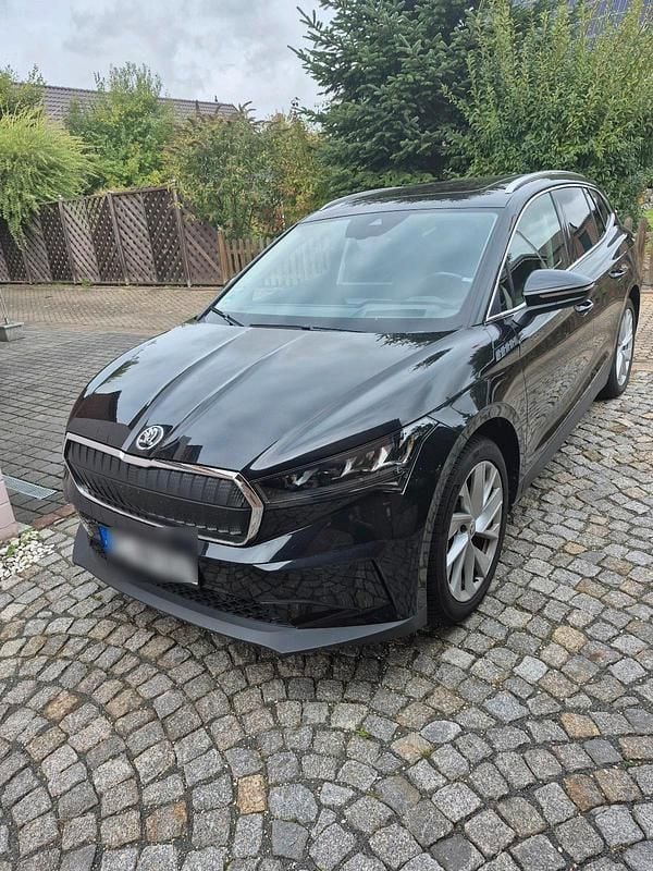 Schwarz Gebraucht 2022 Skoda Enyaq iV SUV | 24.450 € (Guter Preis) - Bild 1/4