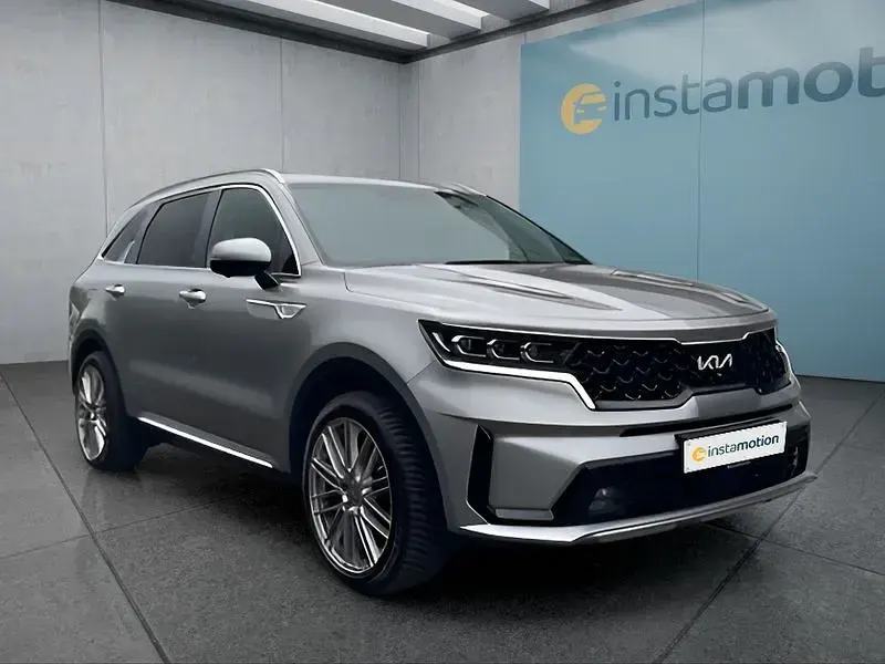 Gebraucht Kia Sorento 179 PS (131 kW) 2023 Grau SUV