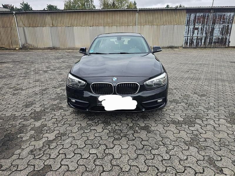 Gebraucht BMW 116 Advantage 116 PS (85 kW) 2016 Schwarz Kleinwagen
