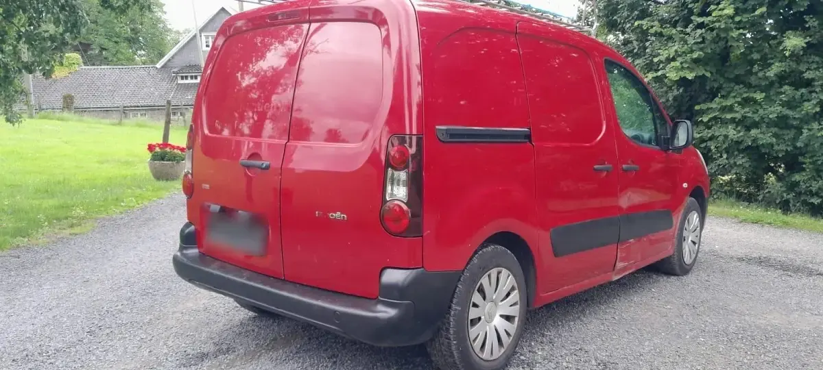 Gebraucht Citroën Berlingo 75 PS (55 kW) 2012 Rot Van / Kleinbus