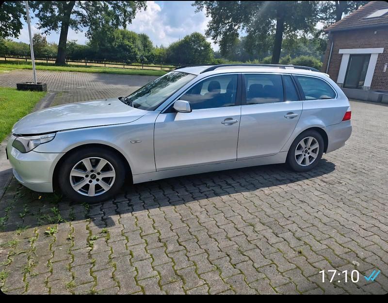 Silber Gebraucht 2006 BMW 520 Kombi | 2.000 € (Superpreis) - Bild 1/3