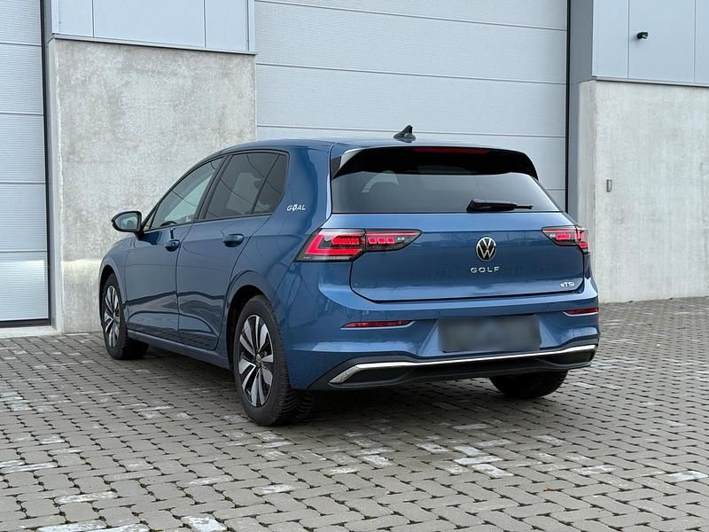 Gebraucht VW Golf VIII 150 PS (110 kW) 2025 Blau Kleinwagen