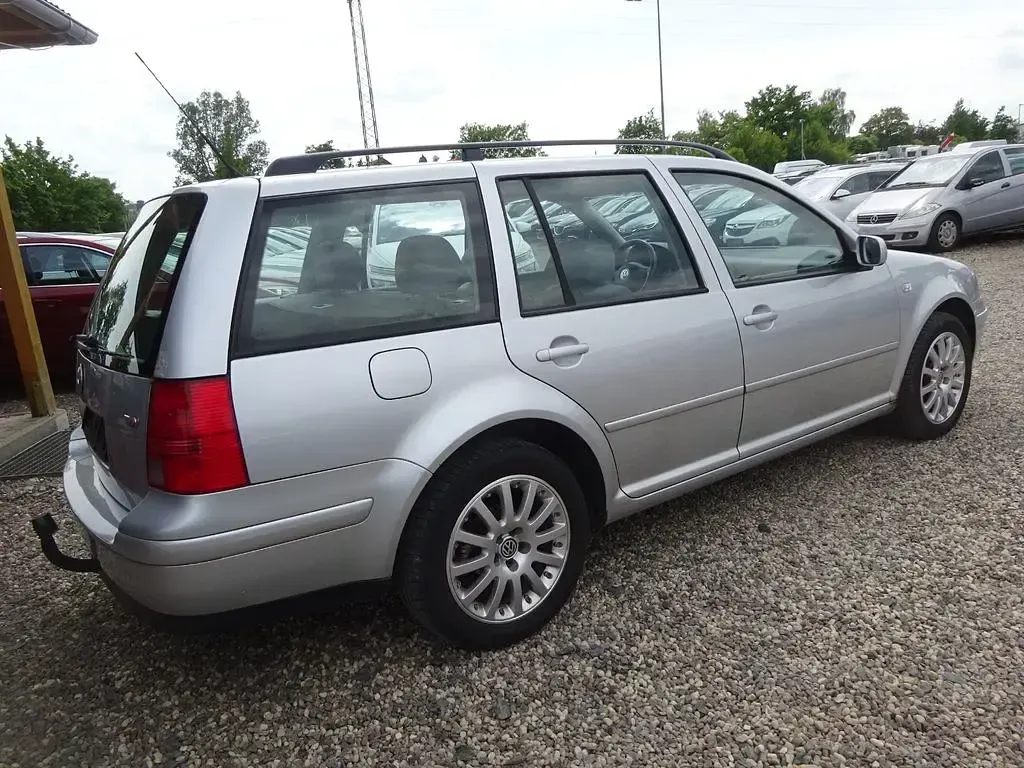 Gebraucht VW Bora Highline 131 PS (96 kW) 2004 Grau Kombi