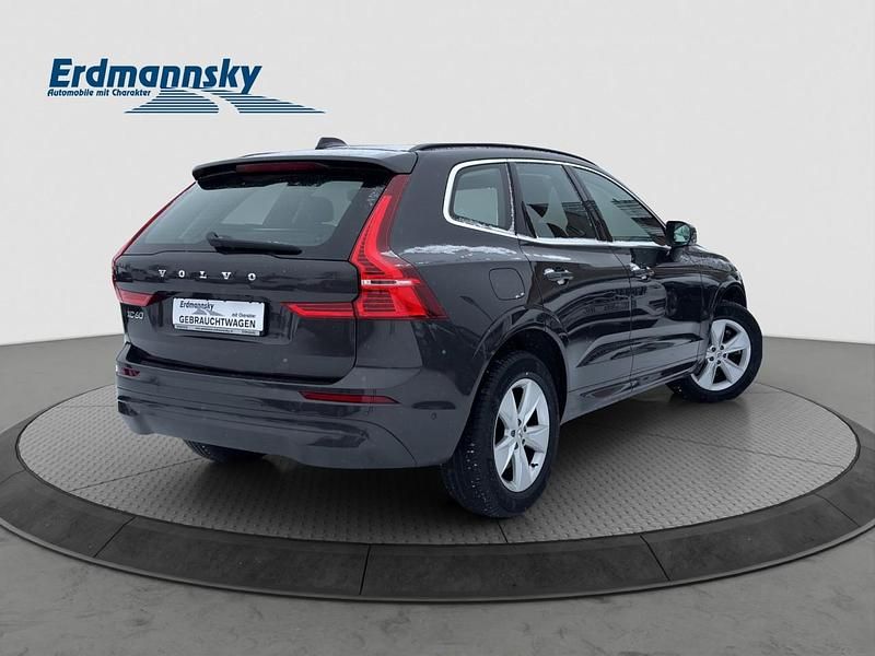 Gebraucht Volvo XC60 Momentum 197 PS (144 kW) 2022 Grau SUV