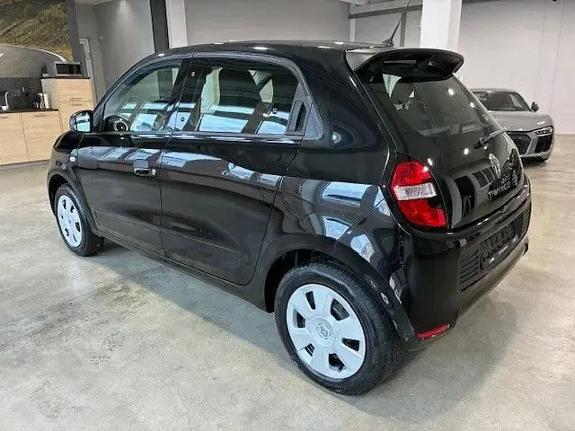 Używany Renault Twingo Intens 71 KM (52 kW) 2018 Czarny Hatchback