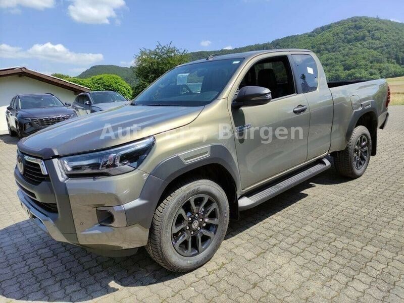 Grau Neu 2025 Toyota HiLux Abholung | 51.170 € (Guter Preis) - Bild 1/4