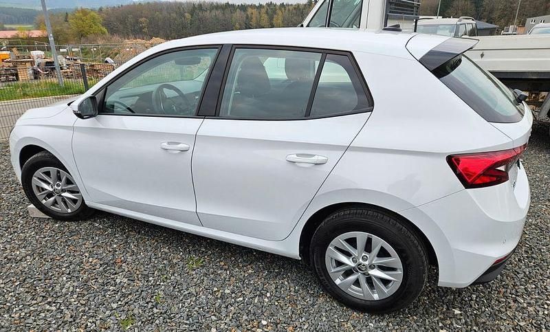 Gebraucht Skoda Fabia 95 PS (69 kW) 2024 Weiß Kleinwagen