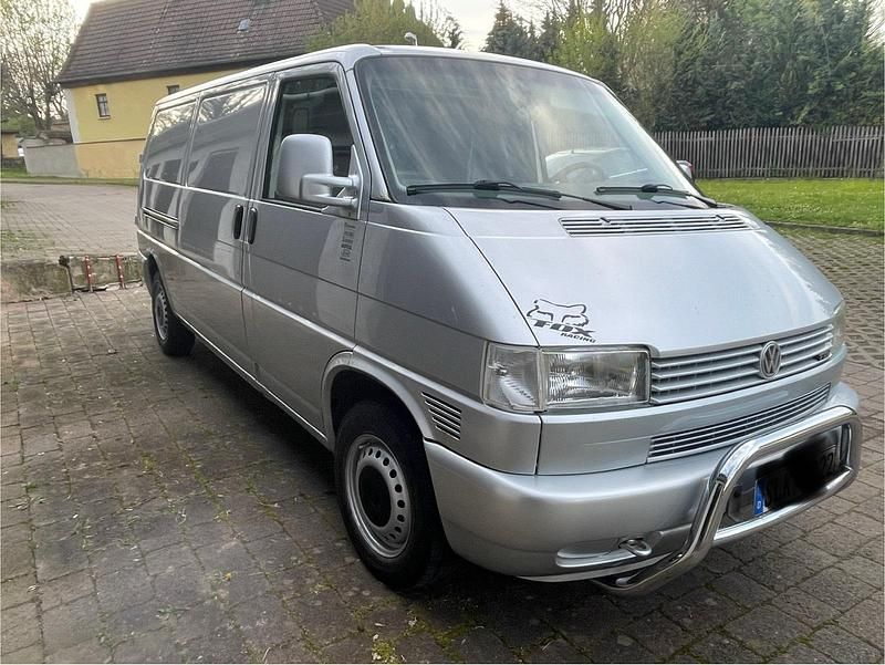 Gebraucht VW Transporter 102 PS (75 kW) 2001 Silber Van