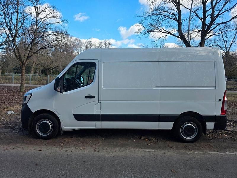 Gebraucht Renault Master 150 PS (110 kW) 2021 Weiß Van / Kleinbus