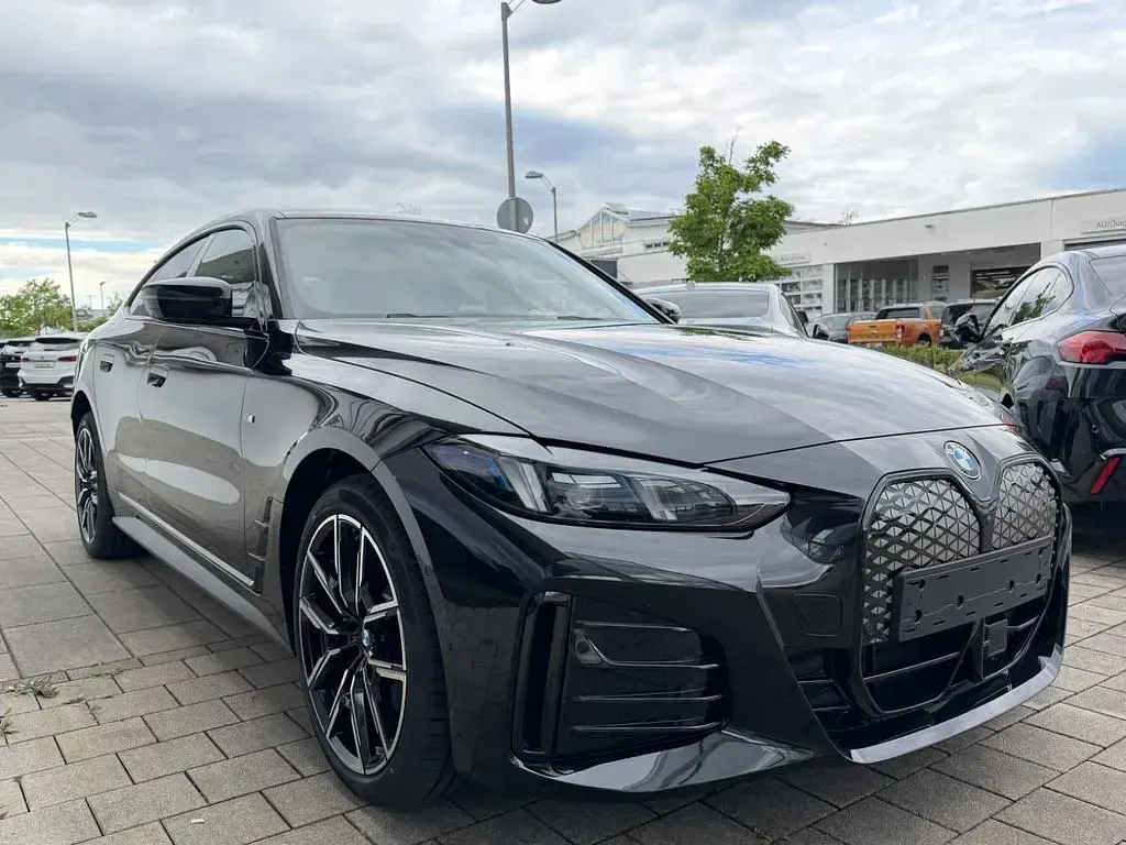 Neu BMW i4 M Sport 294 kW (401 PS) 2026 Schwarz Limousine