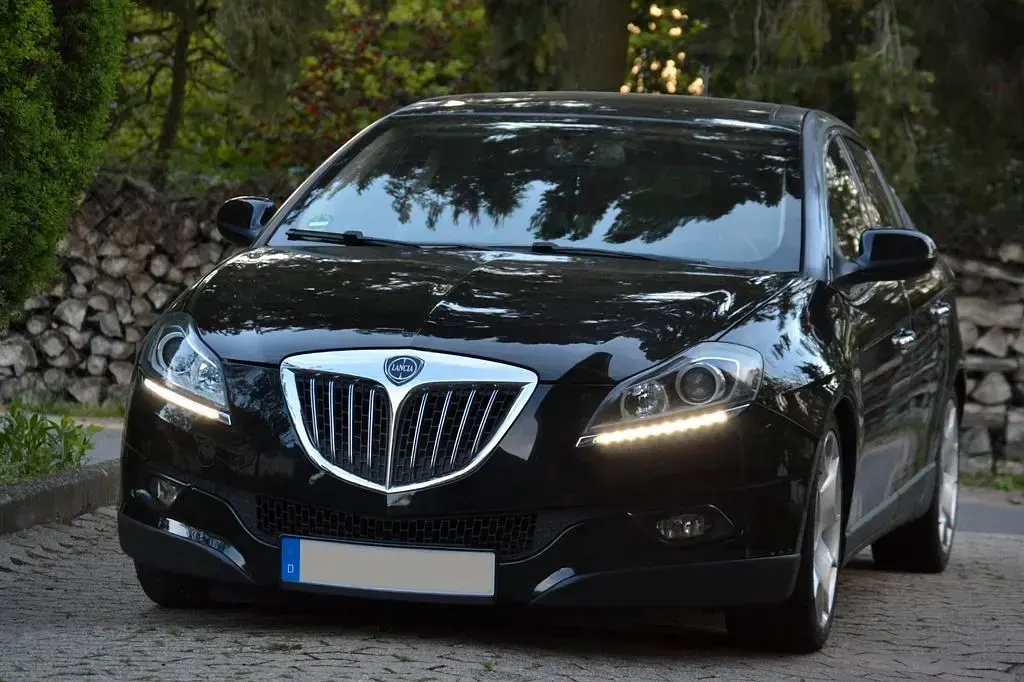 Second-hand Lancia Delta 200 CP (147 kW) 2009 Negru Hatchback