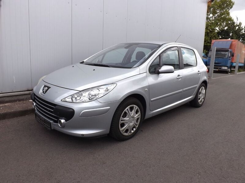 Grau Gebraucht 2006 Peugeot 307 Tendance Limousine | 1.999 € (Guter Preis) - Bild 1/4