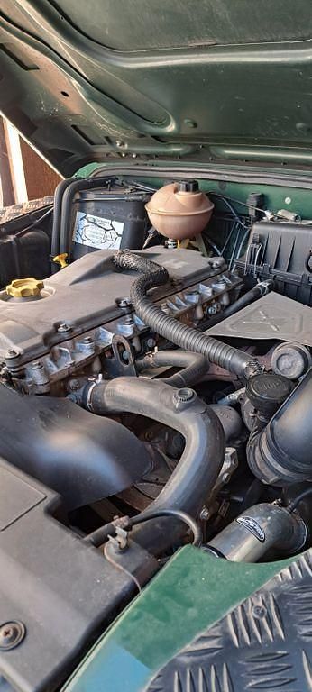 Gebraucht Land Rover Defender 122 PS (89 kW) 2003 Grün Kombi