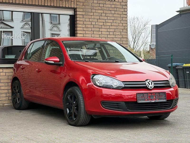 Gebraucht VW Golf VI Trendline 80 PS (58 kW) 2009 Rot Kleinwagen