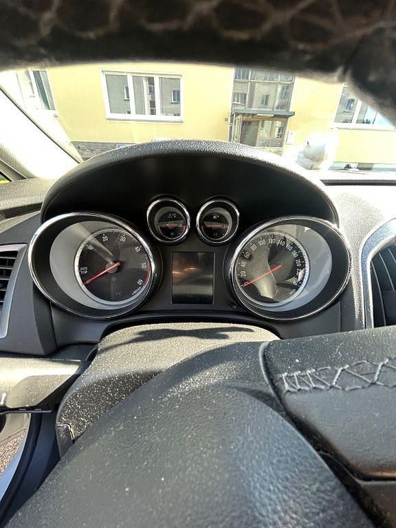 Gebraucht Opel Astra Eco 115 PS (84 kW) 2014 Weiß Limousine